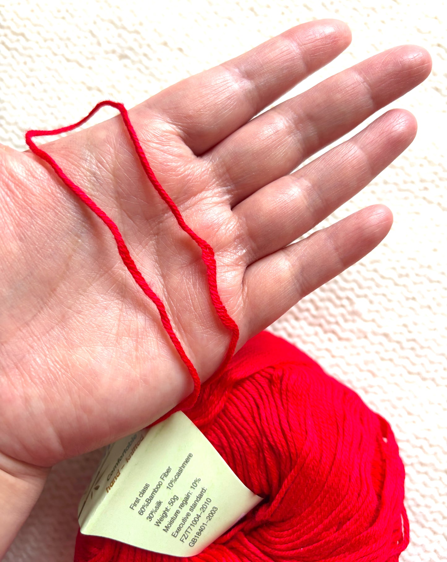 5 balls x 50g Cashmere Silk yarn : Cashmere + Silk + Bamboo fiber : 11 Scarlet Red