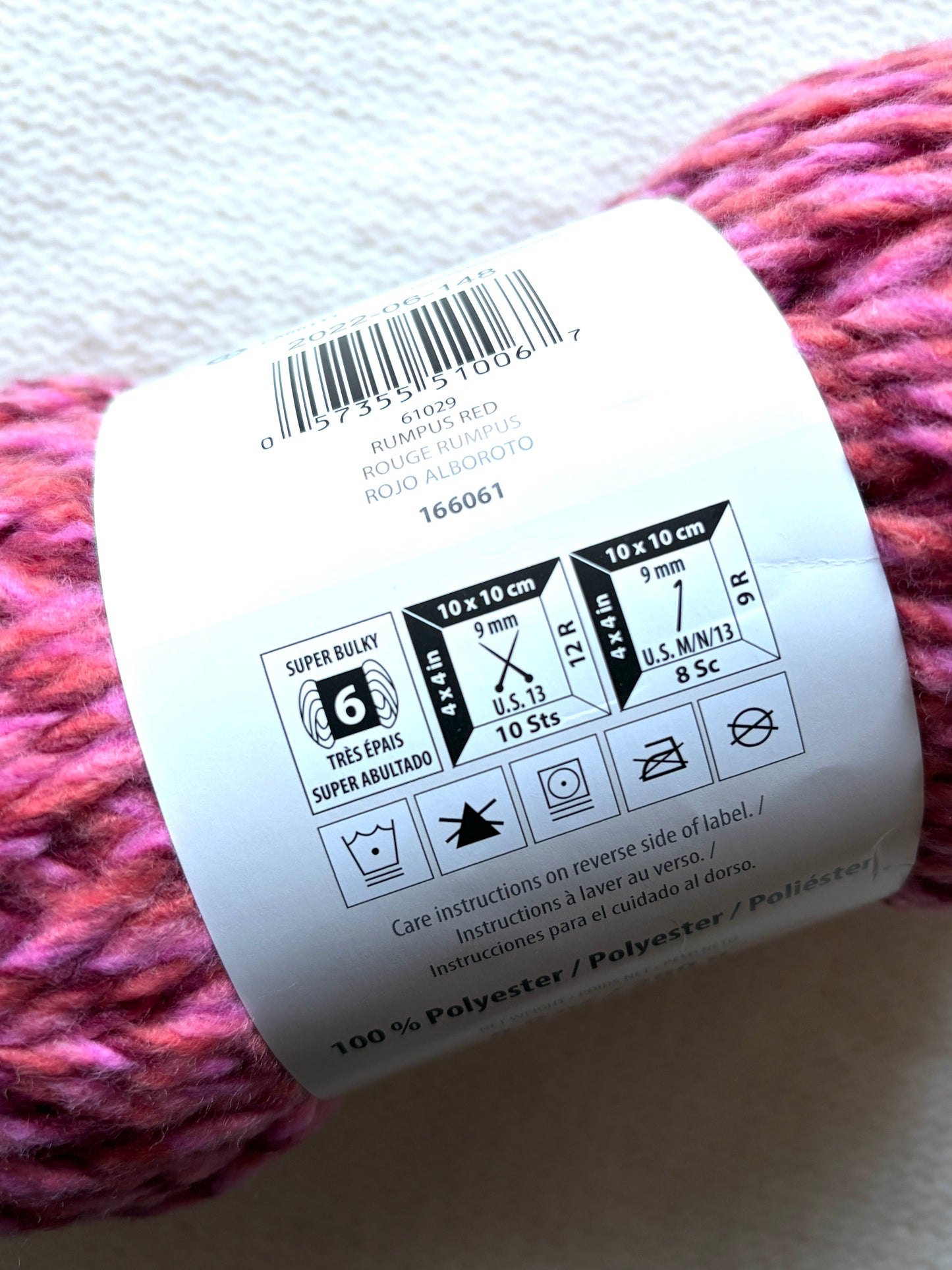 2 Balls x 280g Bernat Forever Fleece Super Chunky Yarn : Rumpus Red