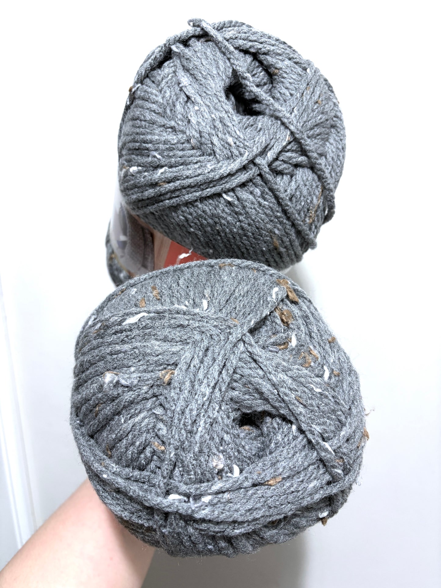 2 balls x 300g Bernat Softee Chunky Tweed Yarn : True Grey Tweed