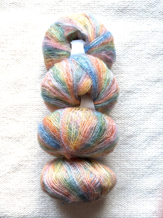 4 balls x 25g Cashmere Mohair yarn : Mohair + Wool + Cashmere + Nylon : Colour 24