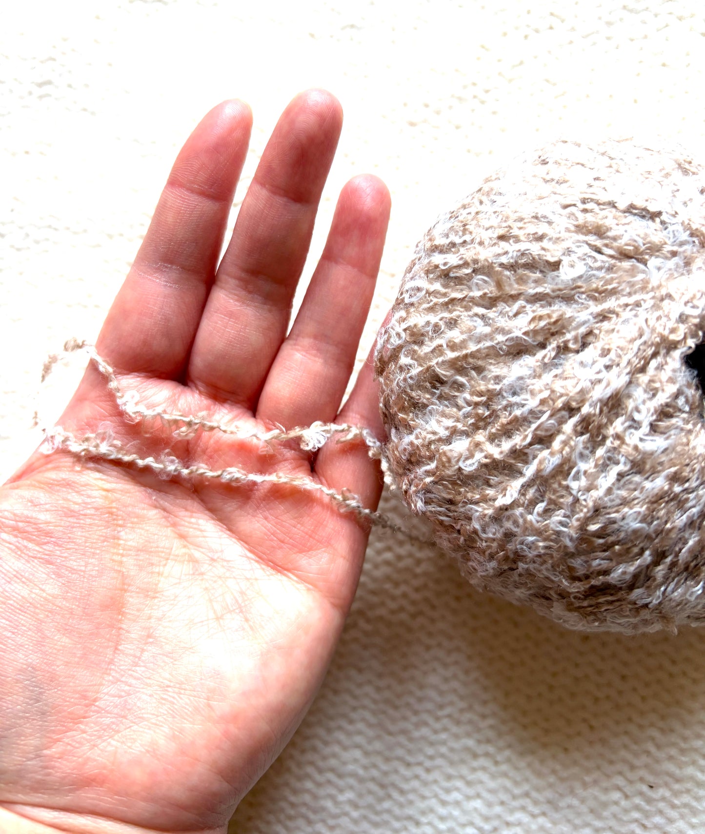 3 balls x 50g Alpaca Blend Yarn : 65% Alpaca + Polyester + Anti Pilling Fiber