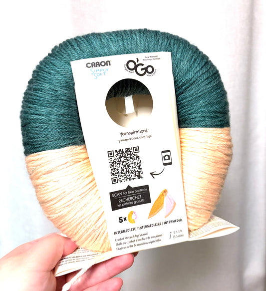 141g CARON Simply Soft O’GO : Monsteria/ Lt Country Peach 100% Acrylic