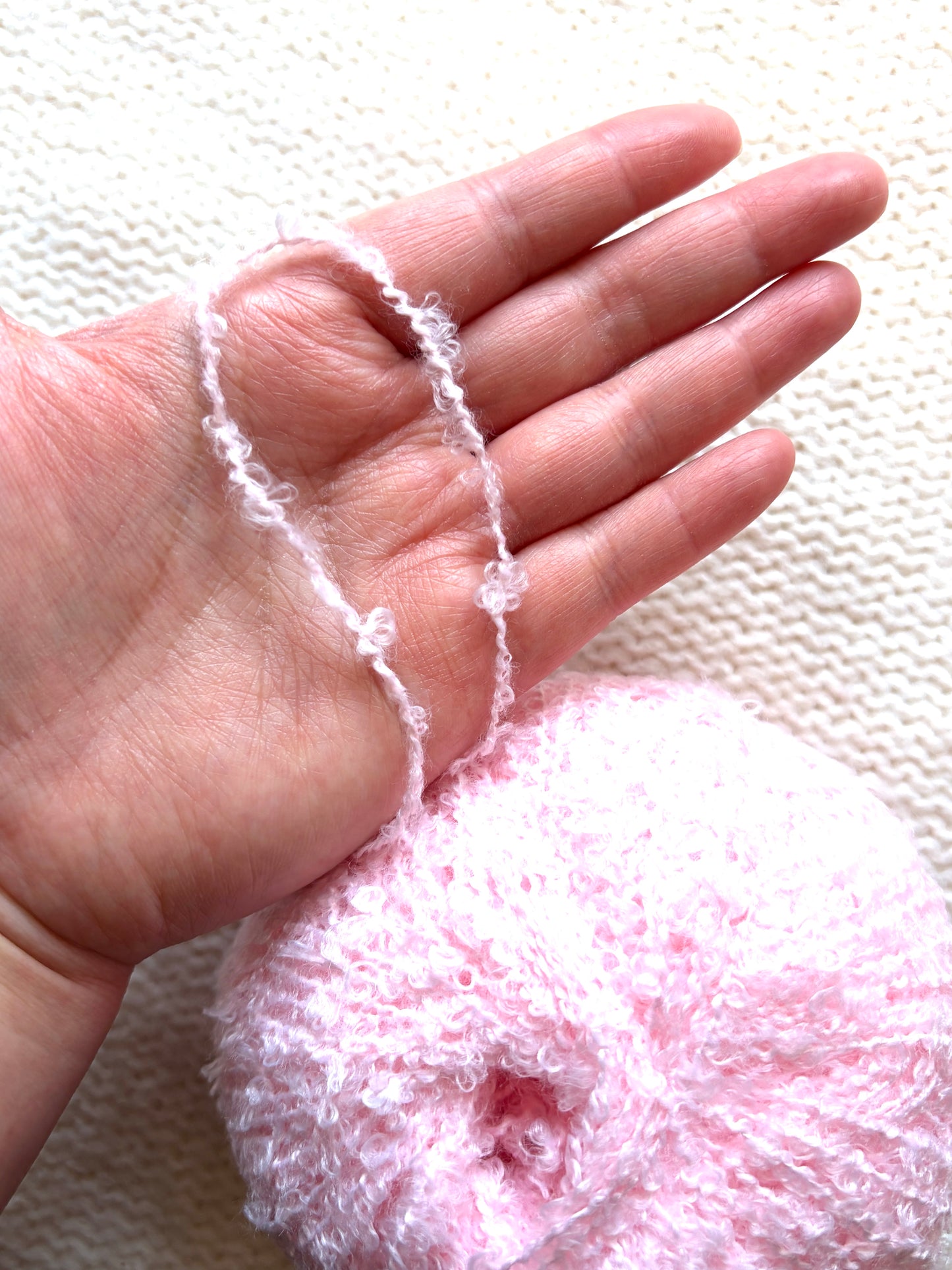 3 balls x 50g Alpaca Blend Yarn : 60% Alpaca : 07 Light Pink