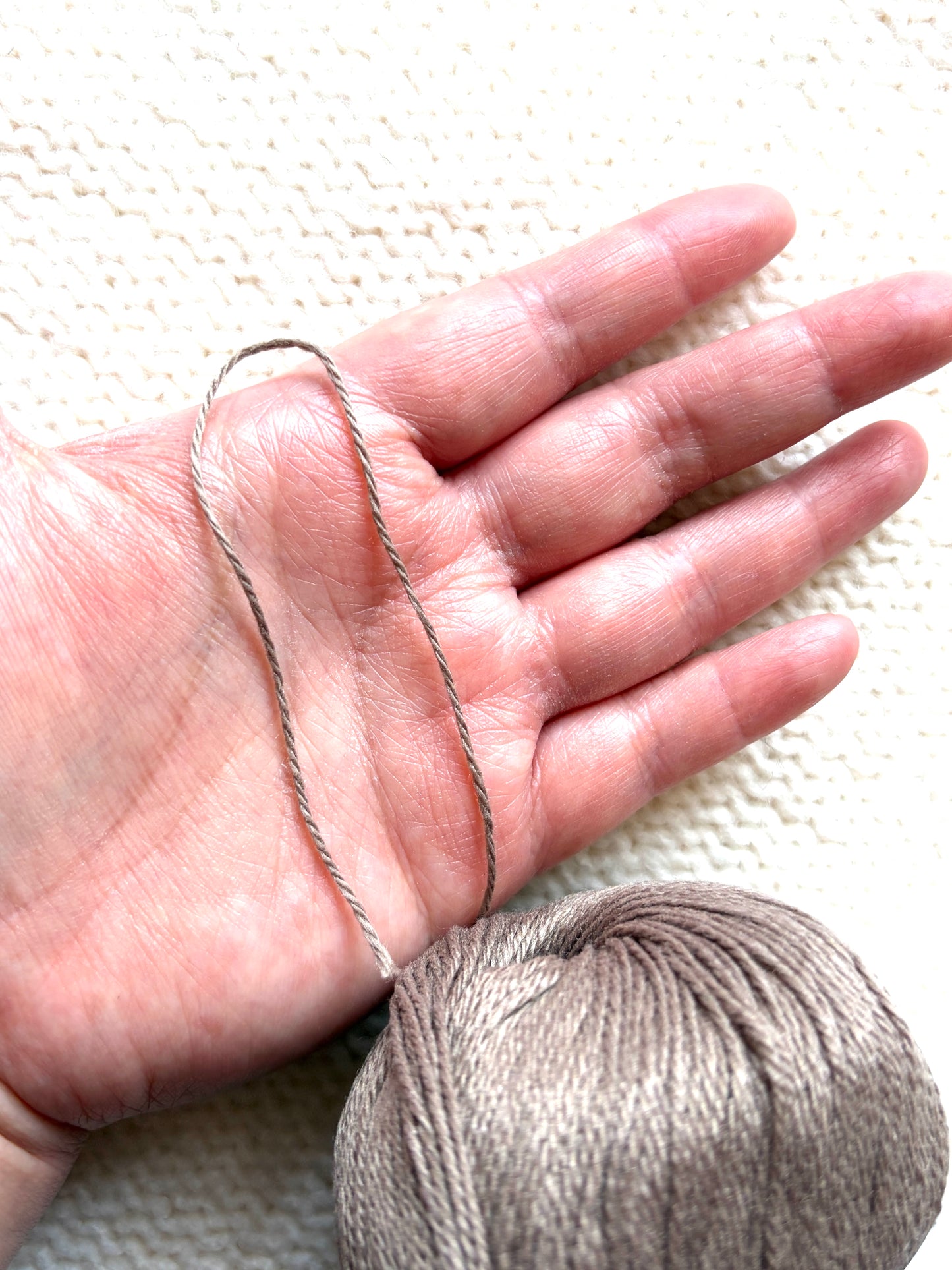 3 balls x 50g Cashmere Ultra Soft Yarn : 80% Cashmere : 23 Chocolate