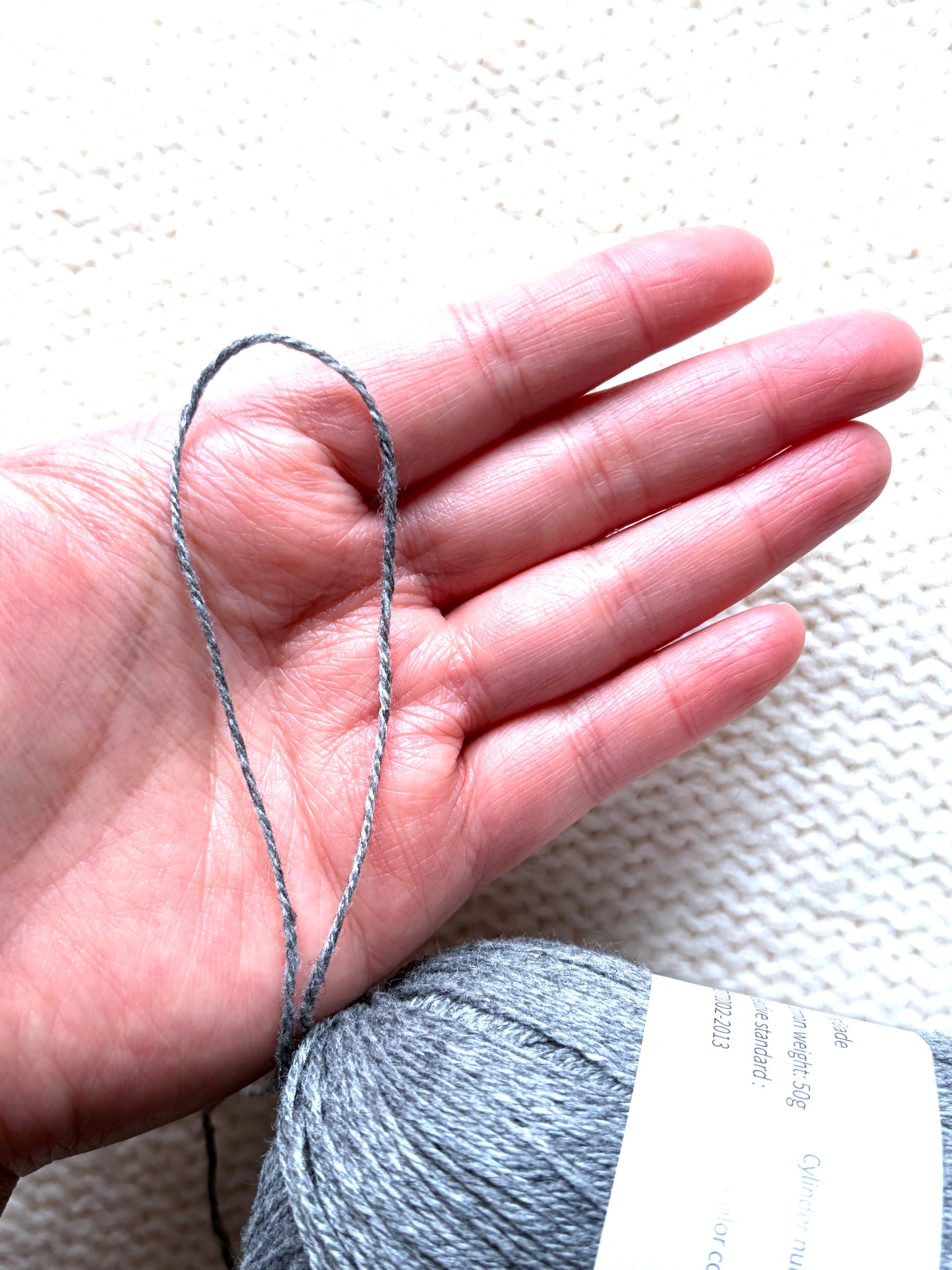 3 balls x 50g Cashmere Ultra Soft Yarn : 80% Cashmere : 06 Grey