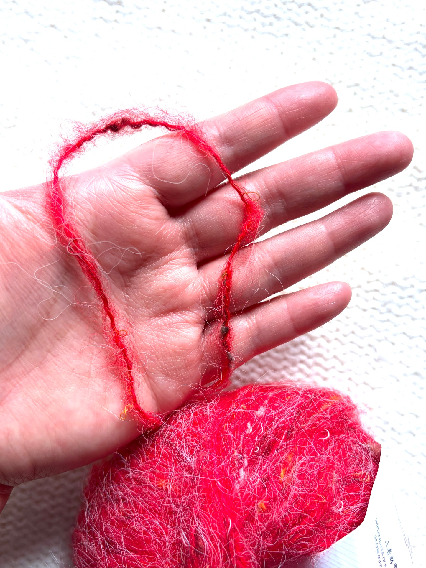 6 balls x 25g Mohair Wool yarn : Mohair + Wool + Acrylic + Polyester : 07 Bright Red