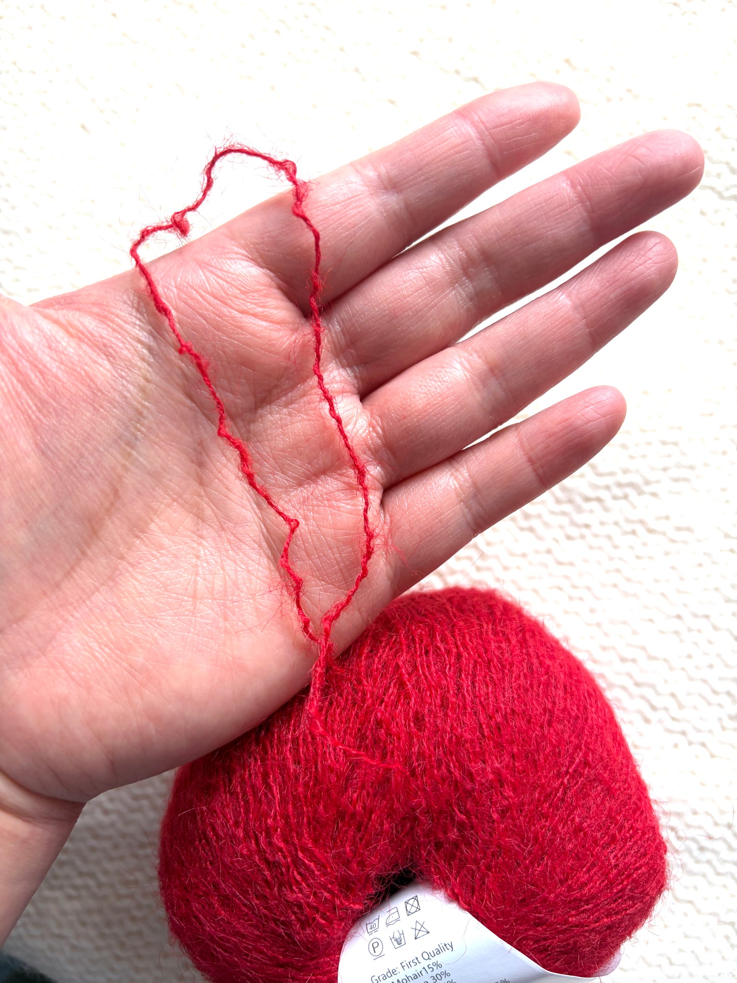 6 balls x 25g Alpaca Mohair yarn : Mohair + Alpaca + Acrylic : 22 Bright Red