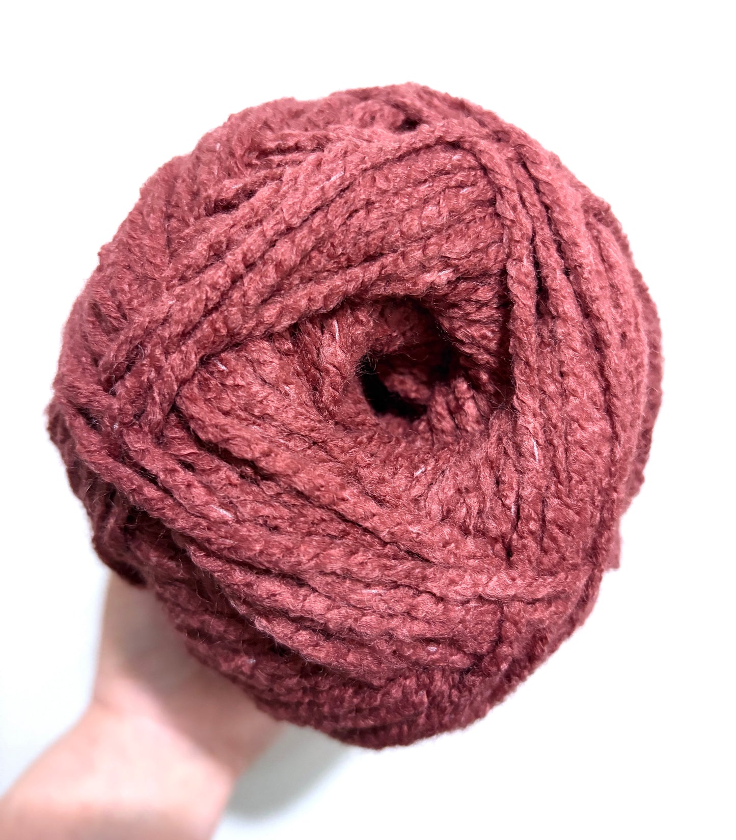 2 Balls x 255g Bernat Bounce Back Yarn Bulky Yarn : Merlot