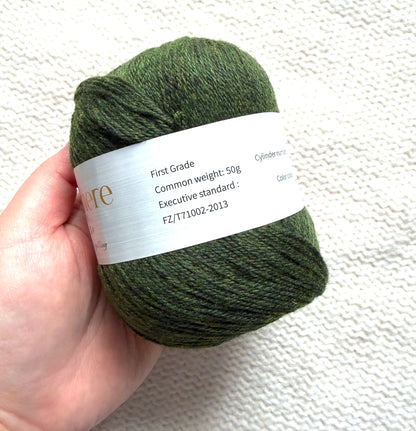 3 balls x 50g Cashmere Ultra Soft Yarn : 80% Cashmere : 21 Forest Pine