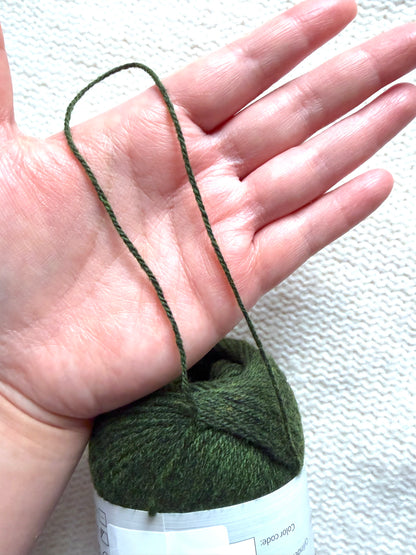 3 balls x 50g Cashmere Ultra Soft Yarn : 80% Cashmere : 21 Forest Pine