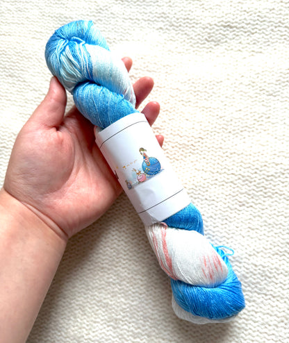 1 Skein x 100g Silk Wool Blend Gradient yarn : 11 Coral Reef Blue