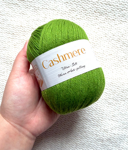 3 balls x 50g Cashmere Ultra Soft Yarn : 80% Cashmere : 26 Fresh Leaf