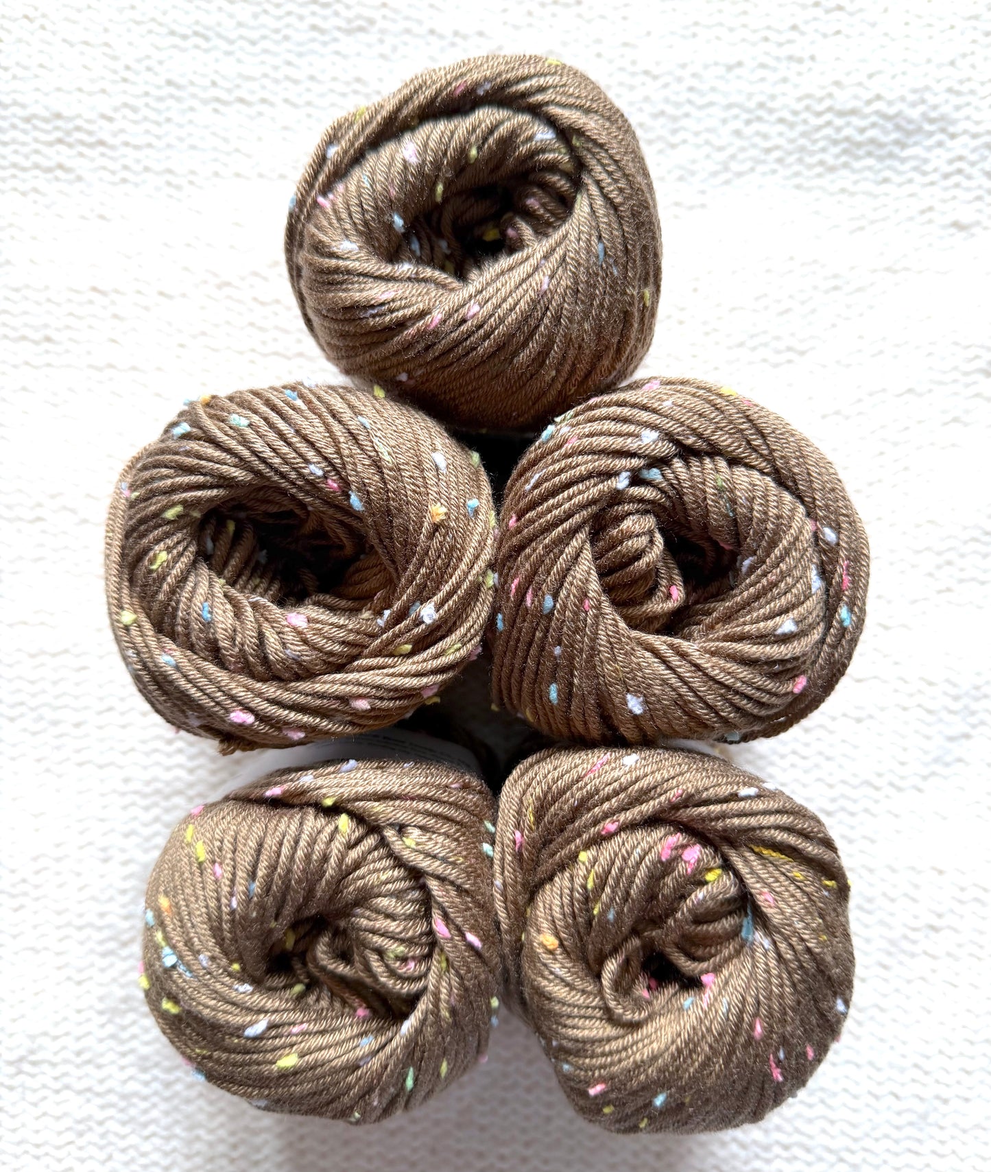 5 balls x 50g Cashmere Silk yarn : 20% Cashmere + 50% Silk : 09 Funfetti Brownie