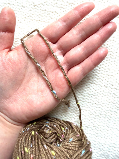 5 balls x 50g Cashmere Silk yarn : 20% Cashmere + 50% Silk : 09 Funfetti Brownie
