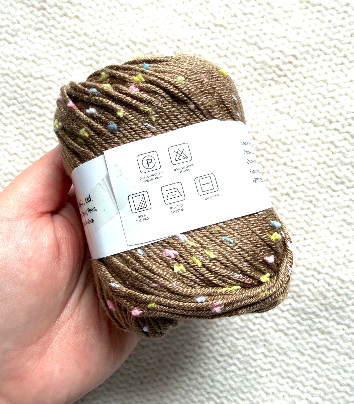 5 balls x 50g Cashmere Silk yarn : 20% Cashmere + 50% Silk : 09 Funfetti Brownie