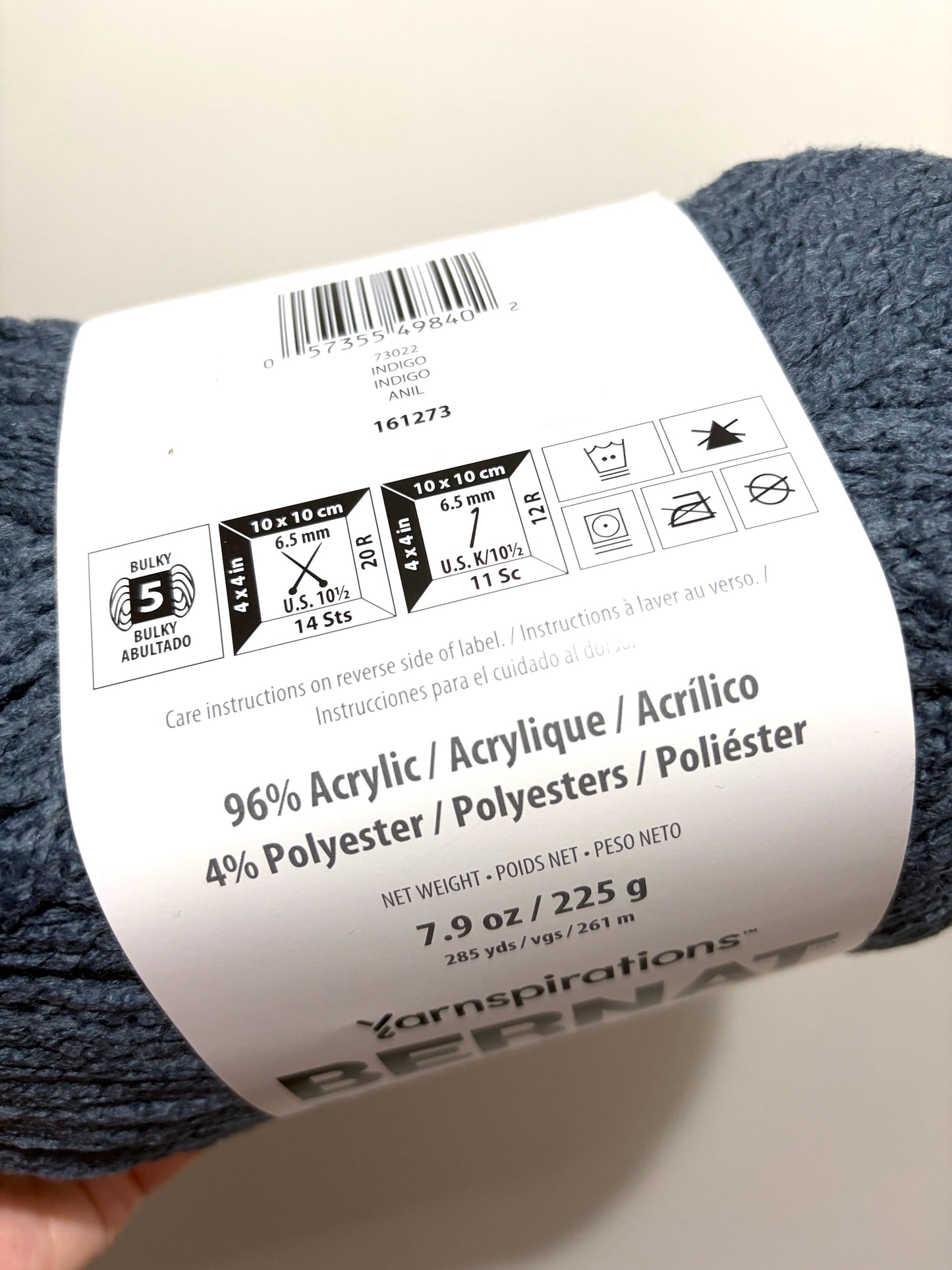 2 Balls x 255g Bernat Bounce Back Yarn Bulky Yarn : Indigo