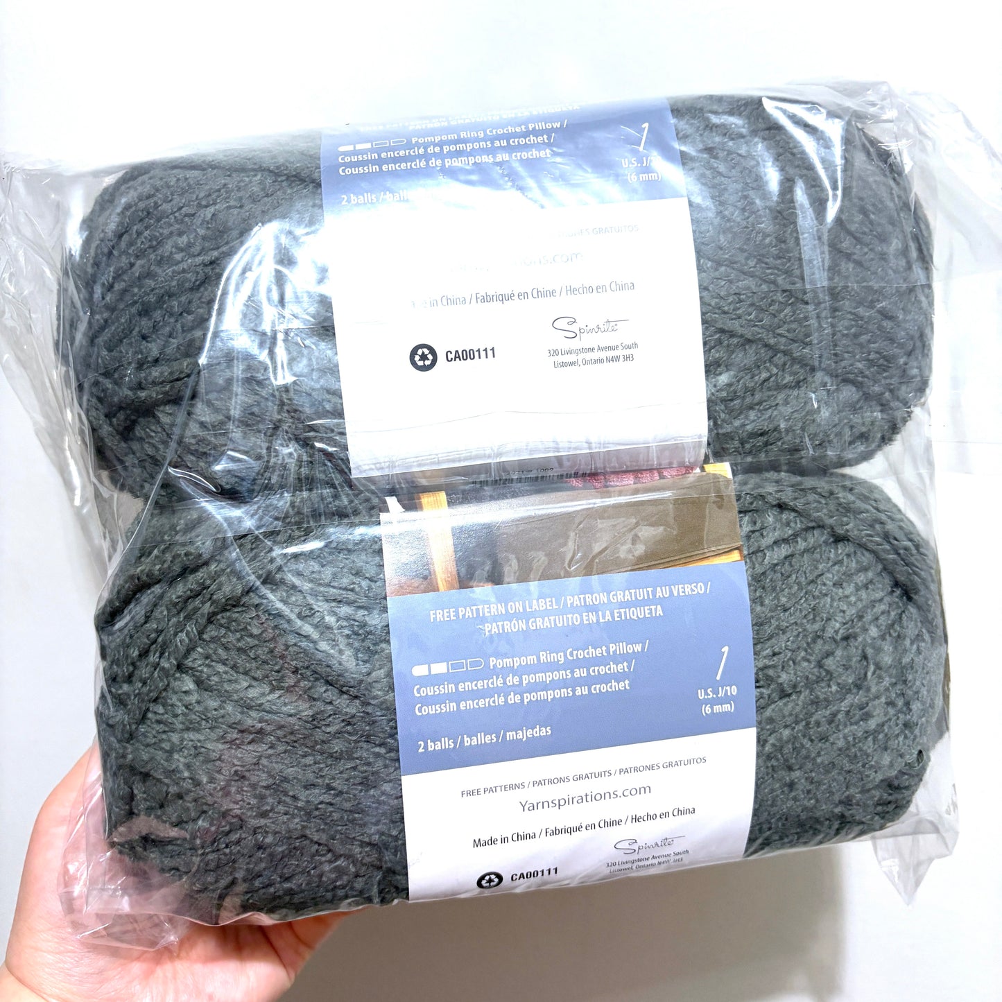 2 Balls x 255g Bernat Bounce Back Yarn Bulky Yarn : Grey Squirrel