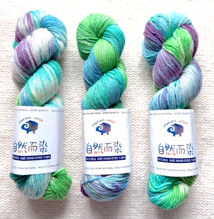 1 Skein x 100g Cashmere Wool Blend Gradient yarn : 16 Enchanted Lagoon