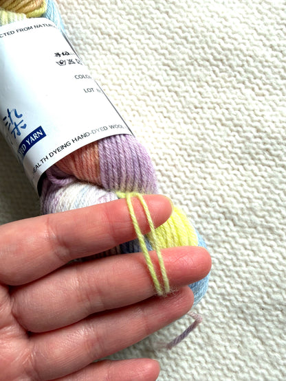 1 Skein x 100g Cashmere Wool Blend Gradient yarn : 06 Wildflower Bouquet