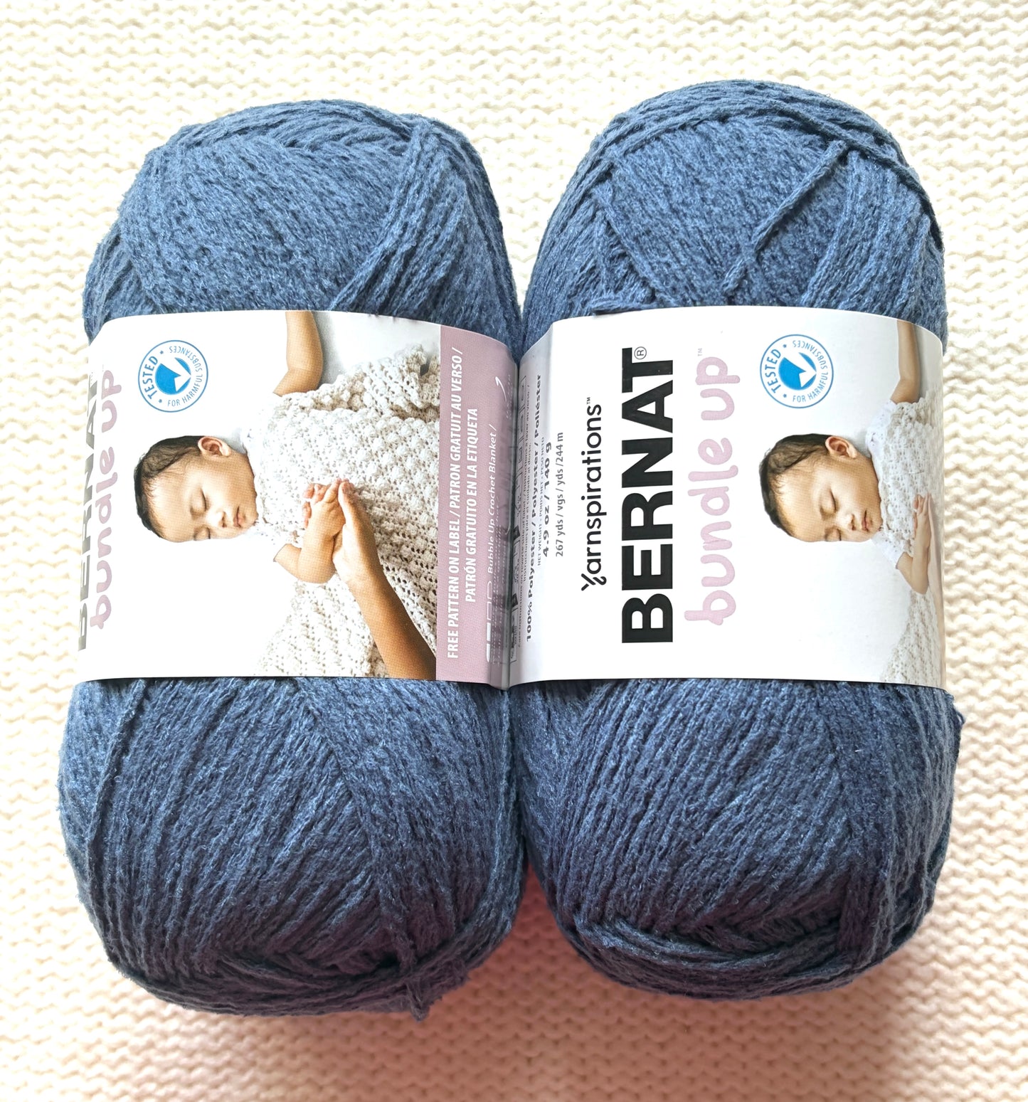 2 Balls x 140g Bernat Bundle Up Yarn Medium Yarn : Beluga