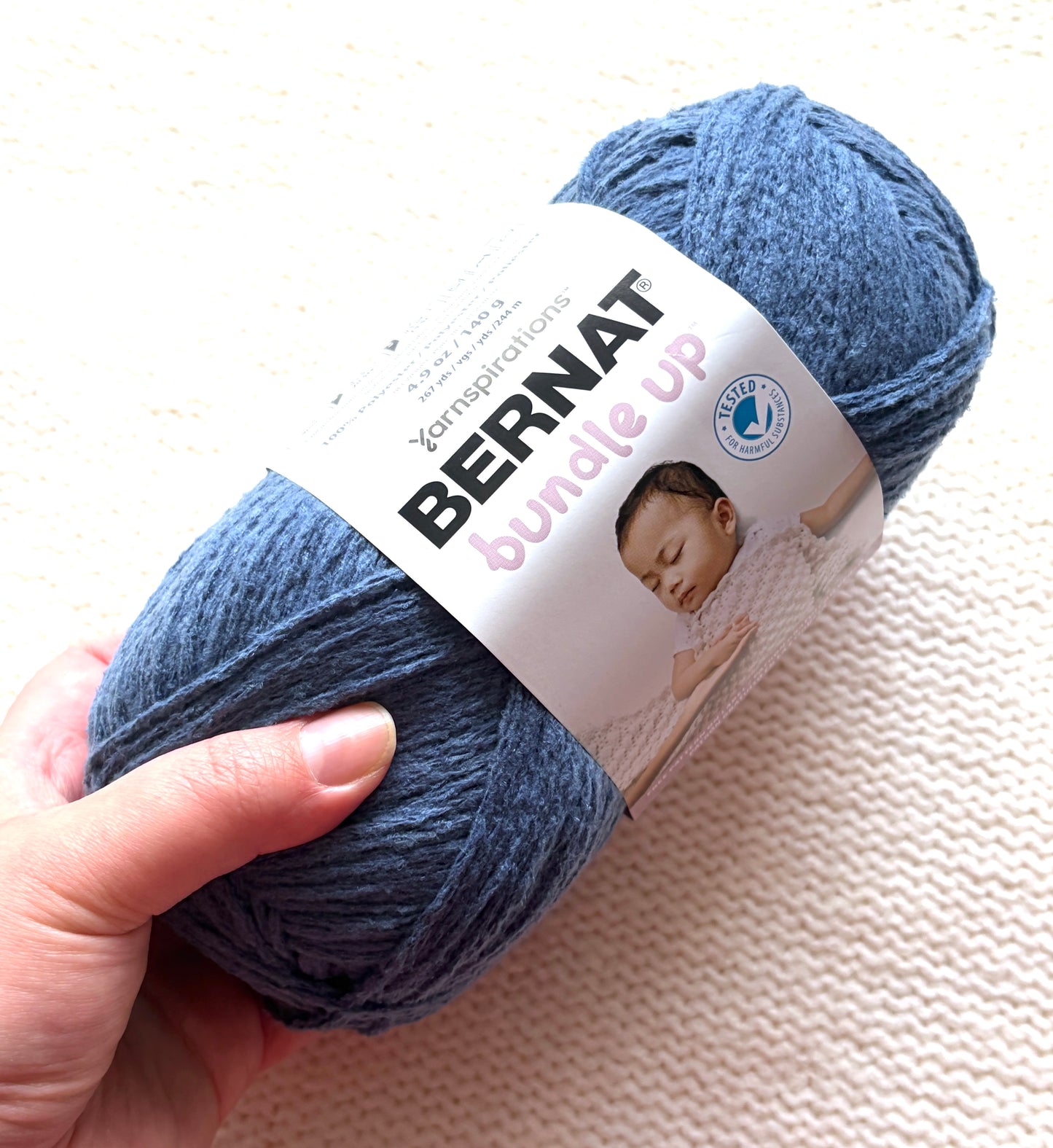 2 Balls x 140g Bernat Bundle Up Yarn Medium Yarn : Beluga