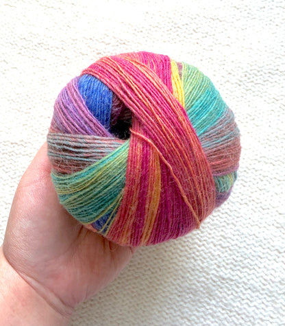 2 balls x 100g Gradient Wool Blend yarn : 80% Wool + Polyester : 07 Prism Tapestry