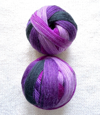 2 balls x 100g Gradient Wool Blend yarn : 70% Wool + Polyester : 08 Wild Violets