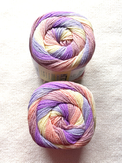 Caron Cinnamon Swirl Cakes Yarn 227g : Acrylic : Springtime - 1 cake