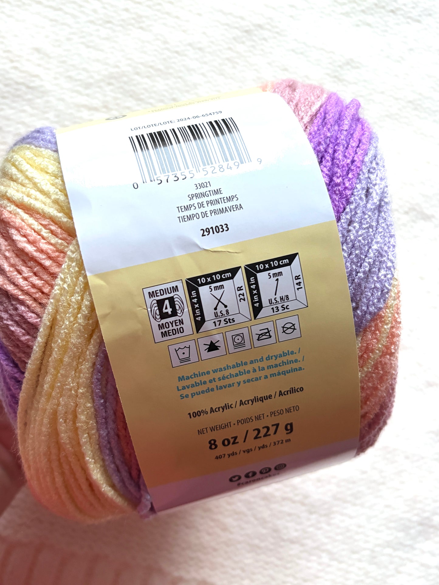 Caron Cinnamon Swirl Cakes Yarn 227g : Acrylic : Springtime - 1 cake