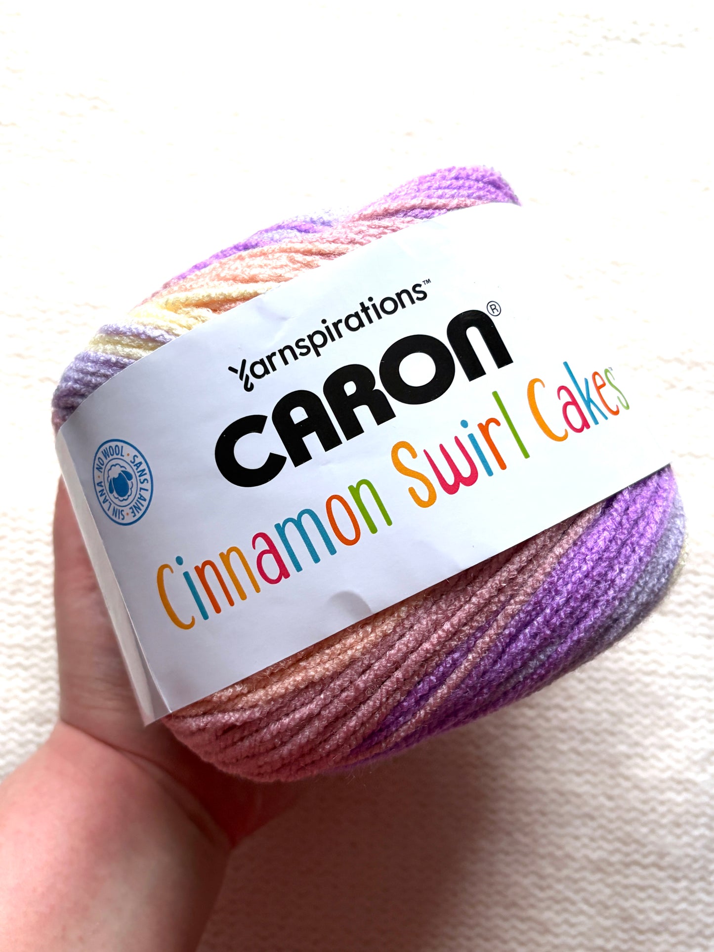 Caron Cinnamon Swirl Cakes Yarn 227g : Acrylic : Springtime - 1 cake