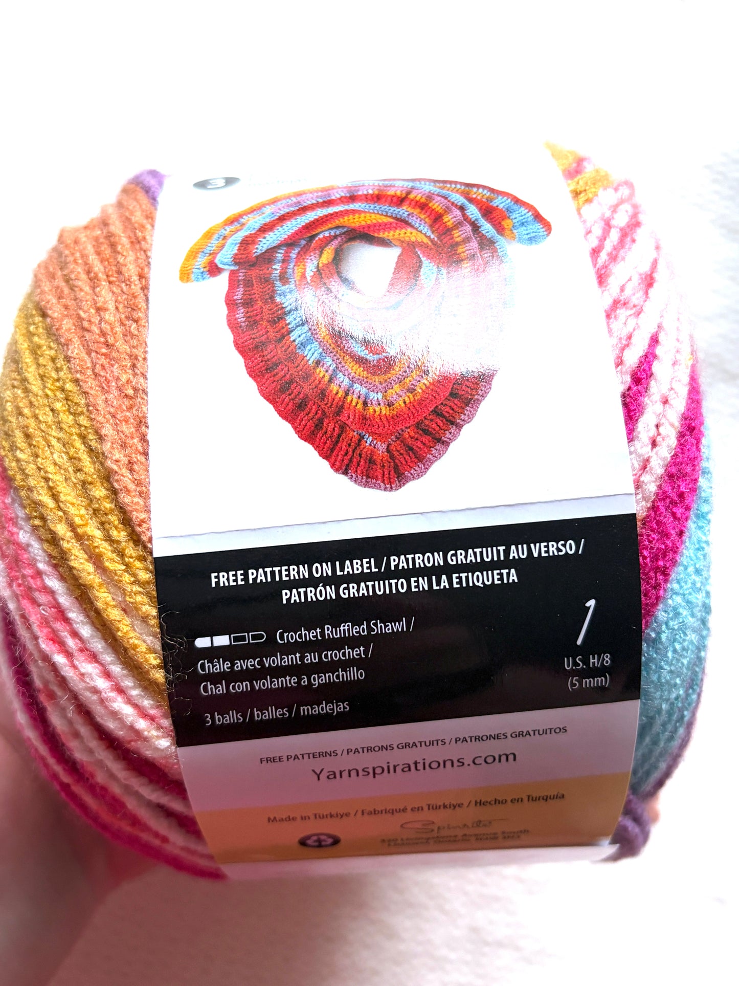 Caron Cinnamon Swirl Cakes Yarn 227g  : Acrylic : Berry Twist - 1 cake