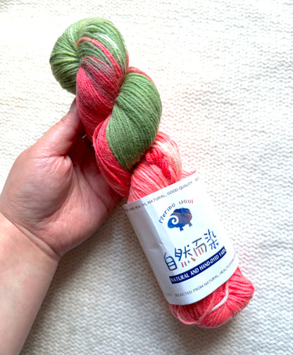 1 Skein x 100g Cashmere Wool Blend Gradient yarn : 19 Watermelon Vine