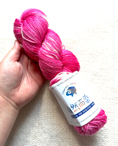 1 Skein x 100g Cashmere Wool Blend Gradient yarn : 15 Raspberry & Cream