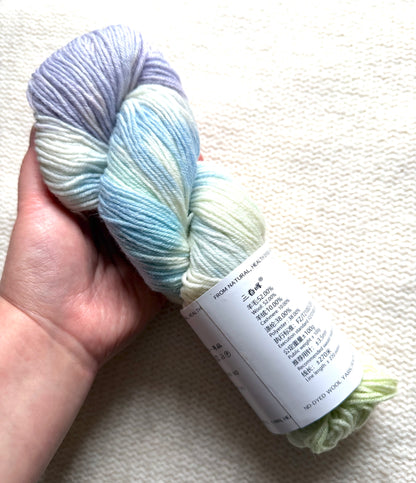 1 Skein x 100g Cashmere Wool Blend Gradient yarn : 10 Hydrangea Haze
