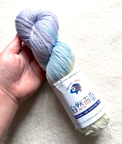 1 Skein x 100g Cashmere Wool Blend Gradient yarn : 10 Hydrangea Haze
