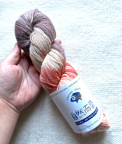 1 Skein x 100g Cashmere Wool Blend Gradient yarn : 17 Sunbaked Clay