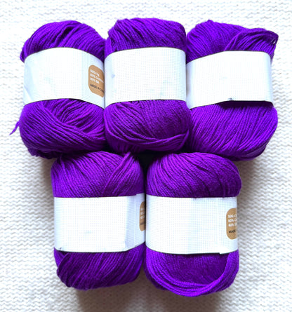 5 balls x 50g Cashmere Silk yarn : 60% Cashmere + 40% Silk : 25 Amethyst Glow