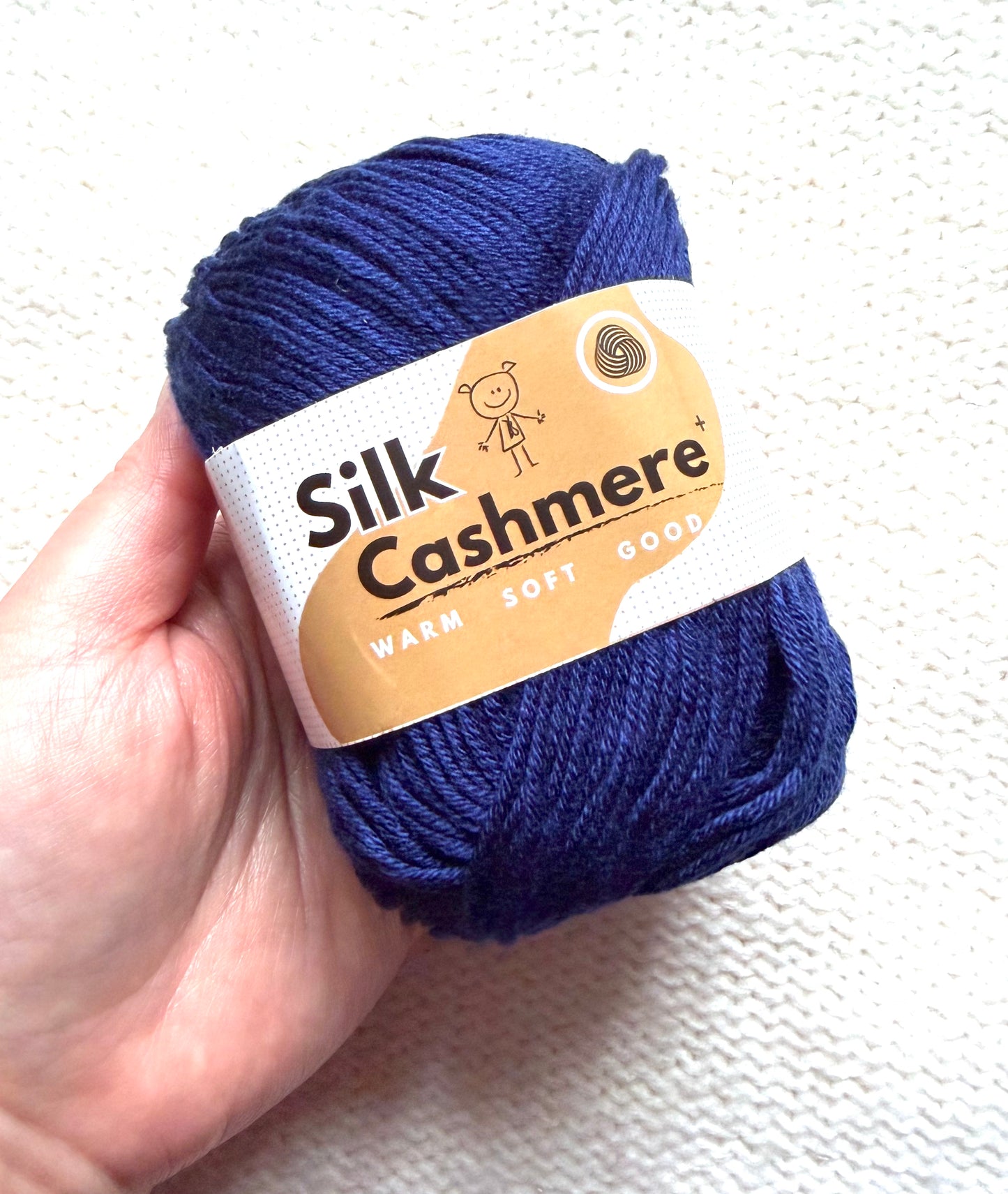 5 balls x 50g Cashmere Silk yarn : 60% Cashmere + 40% Silk : 39 Dark Navy