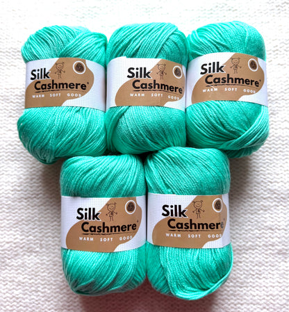 5 balls x 50g Cashmere Silk yarn : 60% Cashmere + 40% Silk : 44 Mint Green