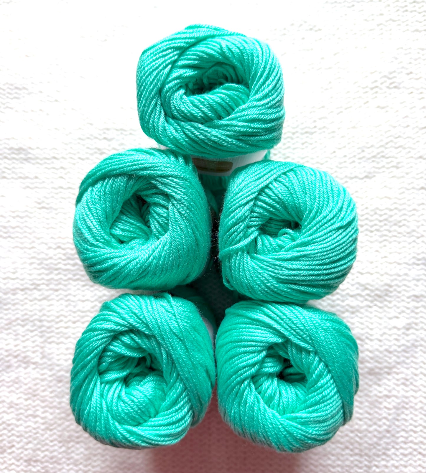 5 balls x 50g Cashmere Silk yarn : 60% Cashmere + 40% Silk : 44 Mint Green