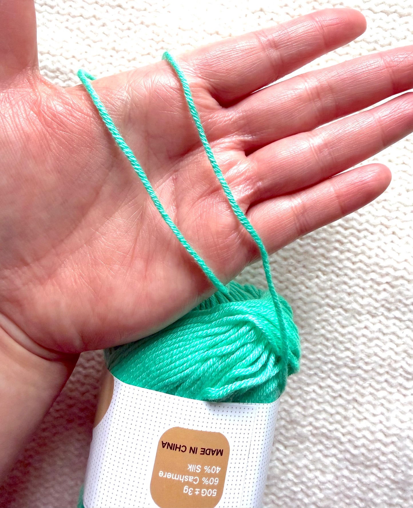 5 balls x 50g Cashmere Silk yarn : 60% Cashmere + 40% Silk : 44 Mint Green