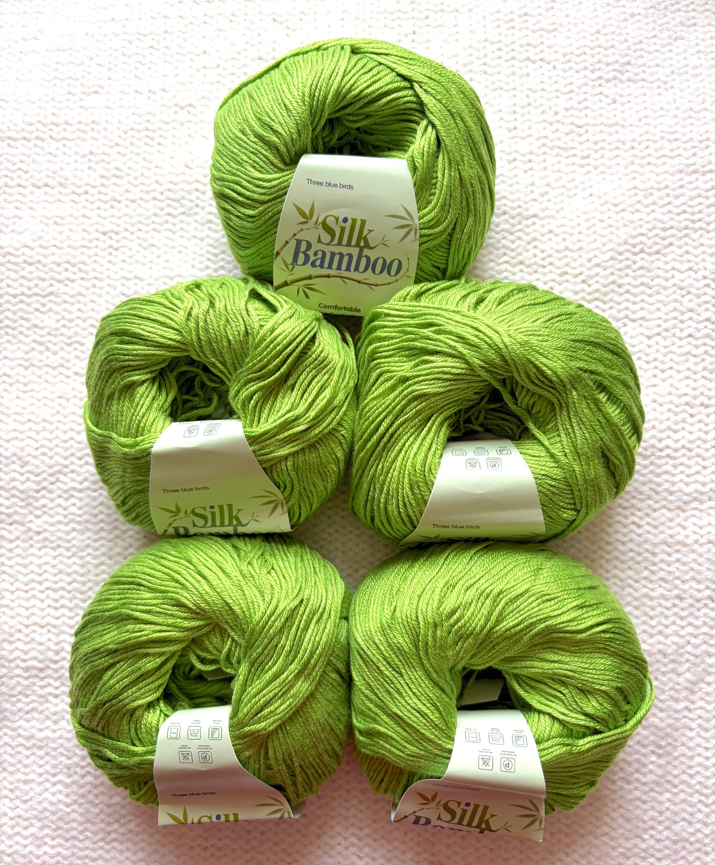 5 balls x 50g Cashmere Silk yarn : Cashmere + Silk + Bamboo fiber : 18 Key Lime