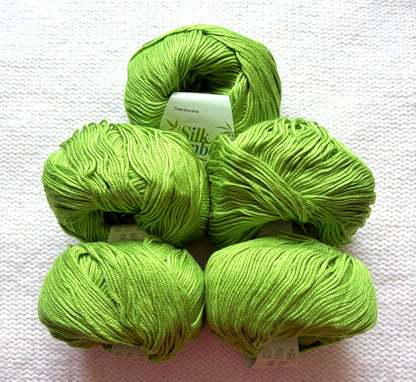 5 balls x 50g Cashmere Silk yarn : Cashmere + Silk + Bamboo fiber : 18 Key Lime