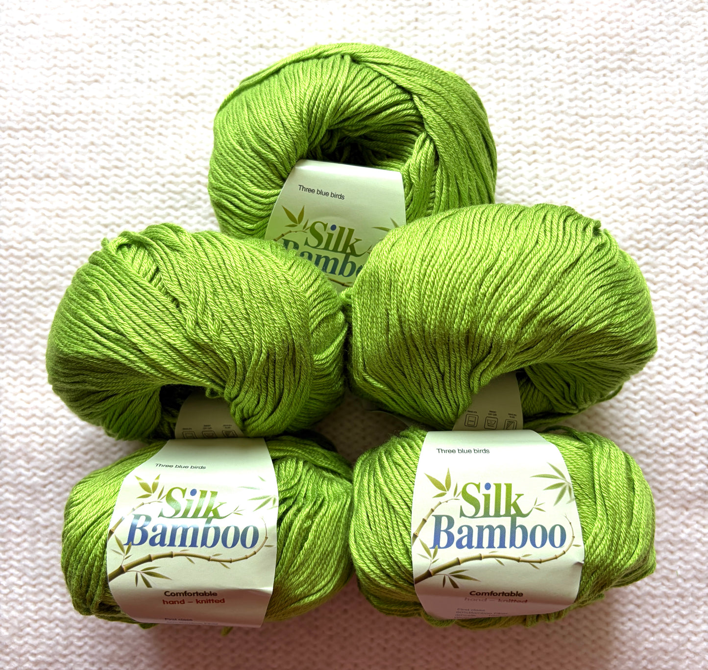 5 balls x 50g Cashmere Silk yarn : Cashmere + Silk + Bamboo fiber : 18 Key Lime