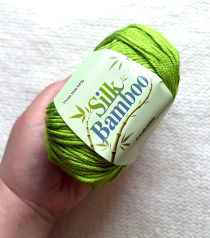 5 balls x 50g Cashmere Silk yarn : Cashmere + Silk + Bamboo fiber : 18 Key Lime