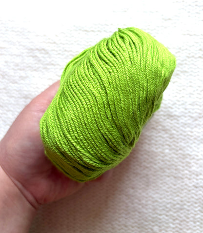 5 balls x 50g Cashmere Silk yarn : Cashmere + Silk + Bamboo fiber : 18 Key Lime