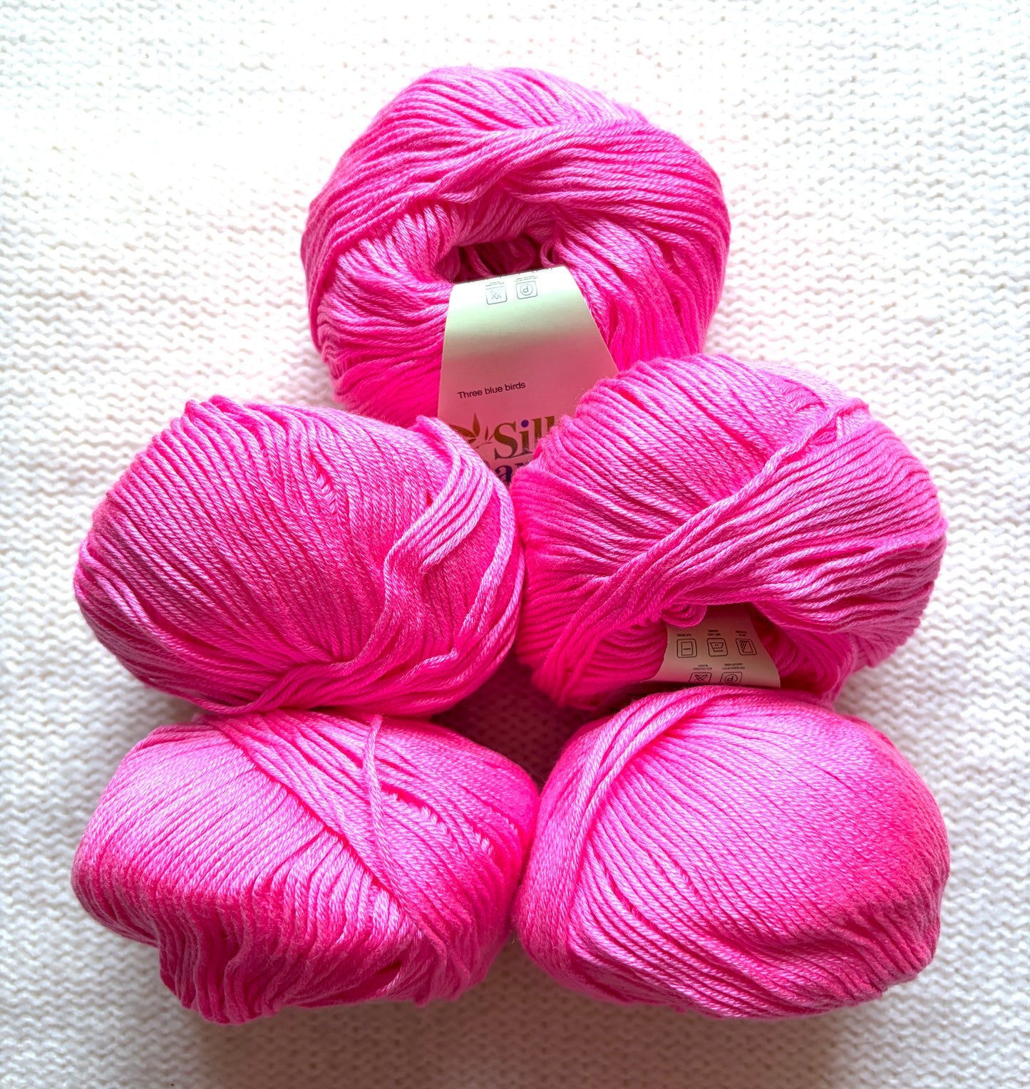 5 balls x 50g Cashmere Silk yarn : Cashmere + Silk + Bamboo fiber : 12 Hot Pink