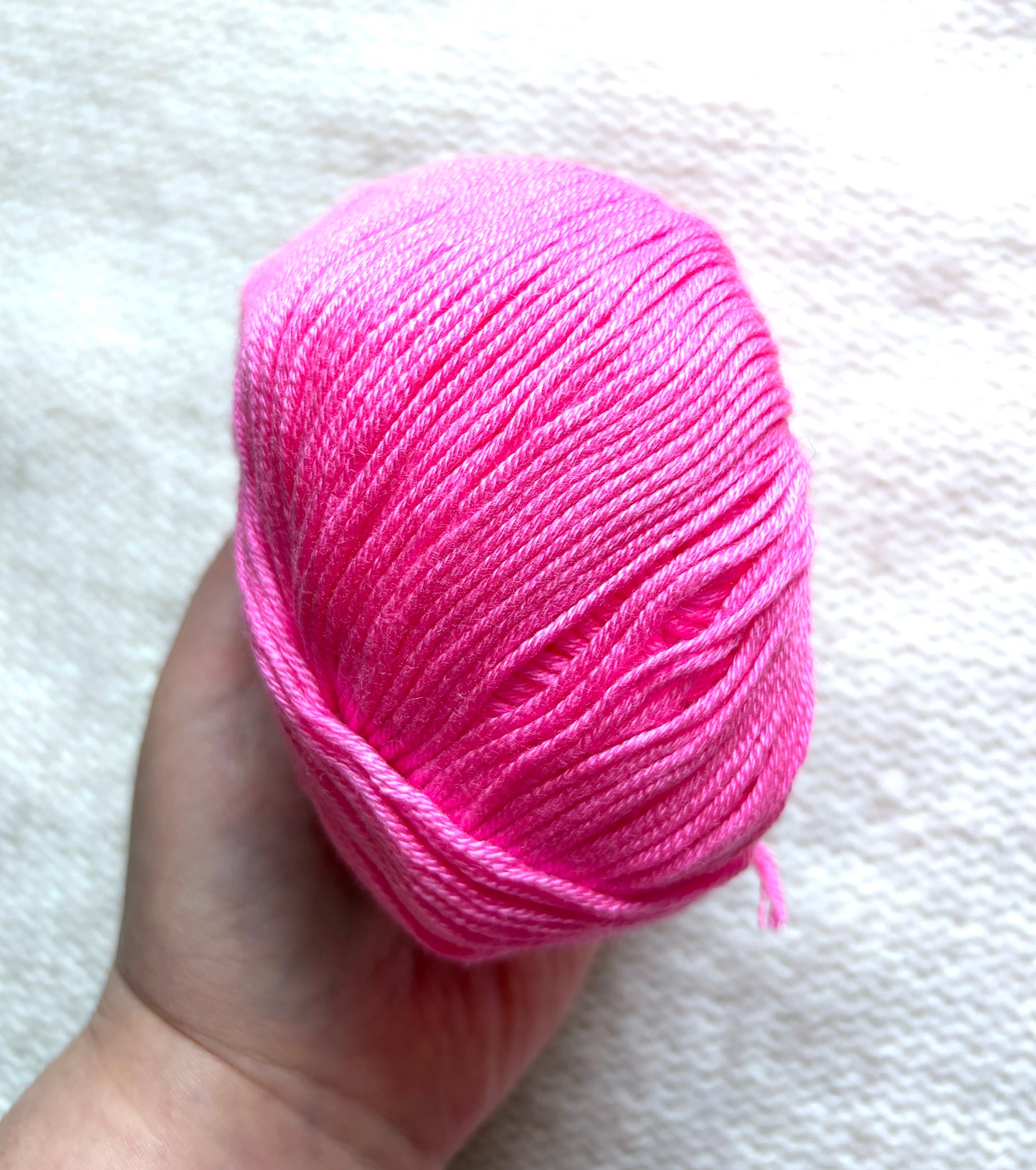 5 balls x 50g Cashmere Silk yarn : Cashmere + Silk + Bamboo fiber : 12 Hot Pink