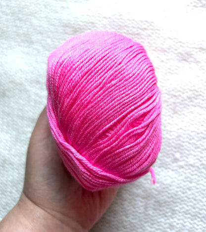 5 balls x 50g Cashmere Silk yarn : Cashmere + Silk + Bamboo fiber : 12 Hot Pink