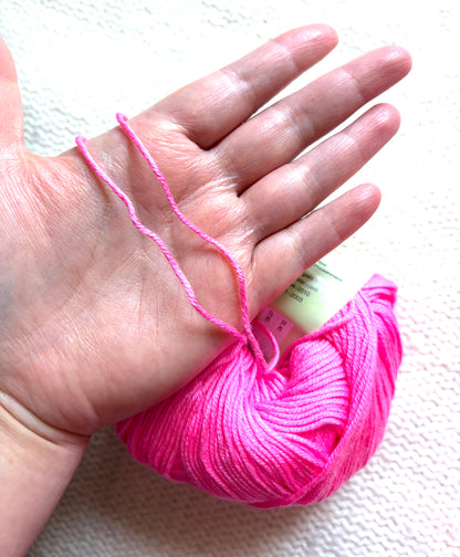 5 balls x 50g Cashmere Silk yarn : Cashmere + Silk + Bamboo fiber : 12 Hot Pink